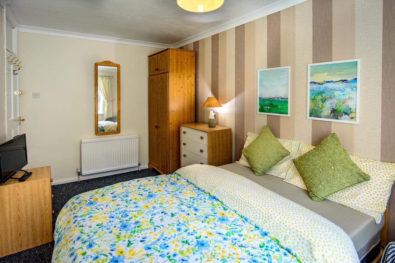Carys Serviced Accommodation Swansea Exterior foto